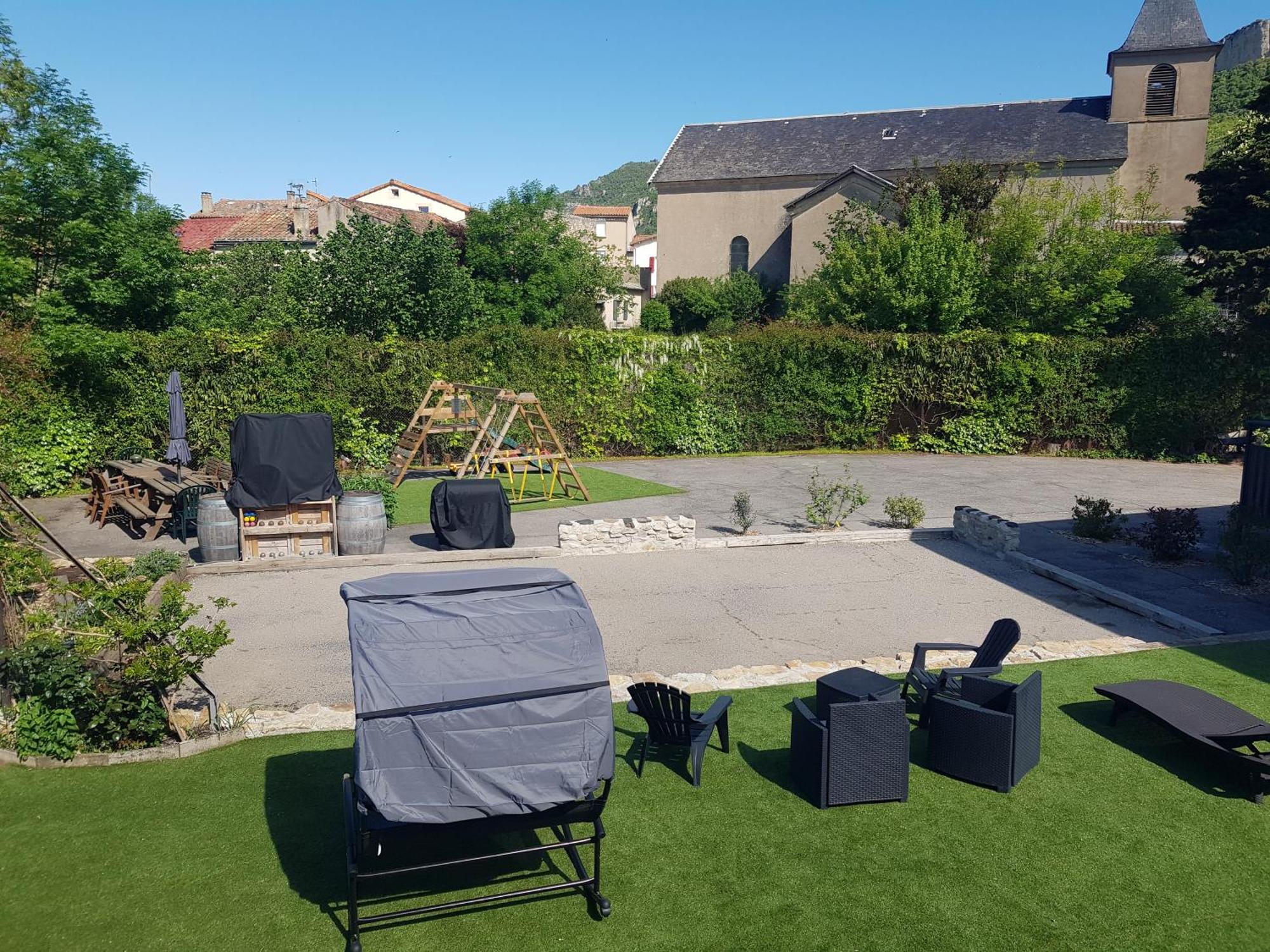 Holiday home Aux Tourterelles